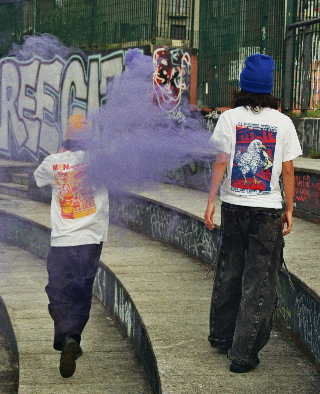 LOS HUMANOS HERMANOS (FOOD FOR PROFIT)T-shirt streetwear ironica in cotone” image 1